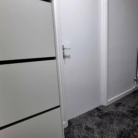 شقة 1 Bed Flat With Free Parking In E13 لندن المظهر الخارجي الصورة