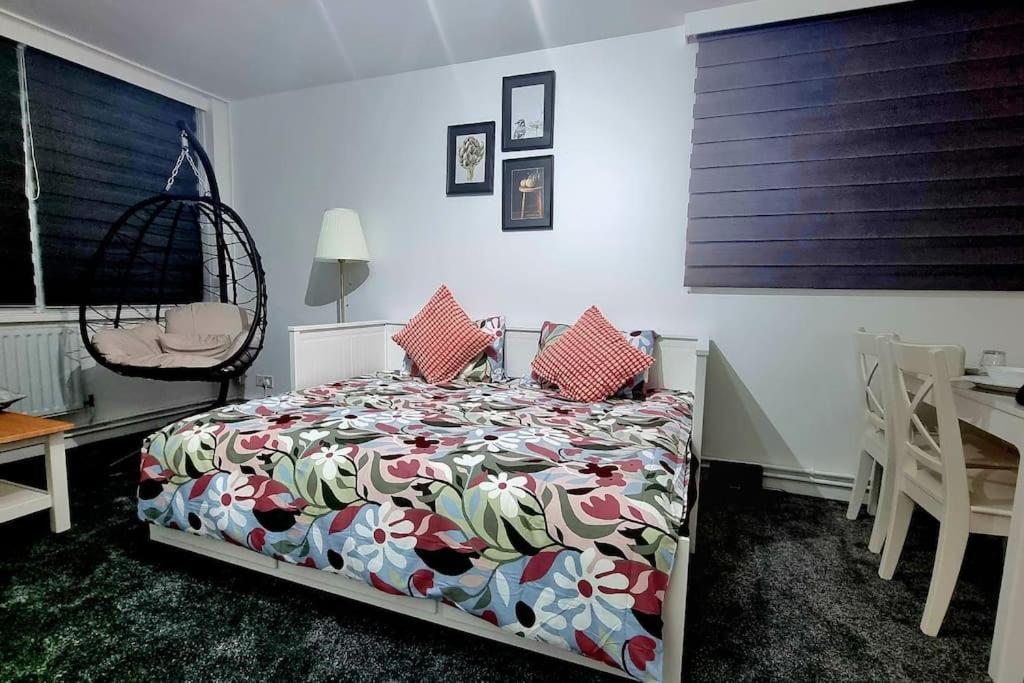 شقة 1 Bed Flat With Free Parking In E13 لندن المظهر الخارجي الصورة