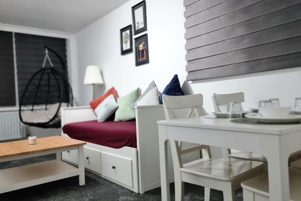شقة 1 Bed Flat With Free Parking In E13 لندن المظهر الخارجي الصورة